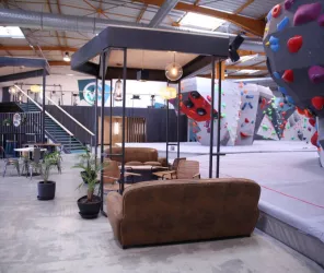 Vertical'Art Nantes - Salle d'escalade de bloc - Restaurant