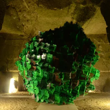 Entdecken Sie die riesigen Kunstwerke in den Ackerman-Kellern!