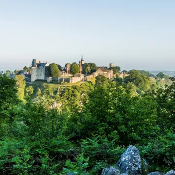 Besichtigung von Sainte-Suzanne, Cité médiévale
