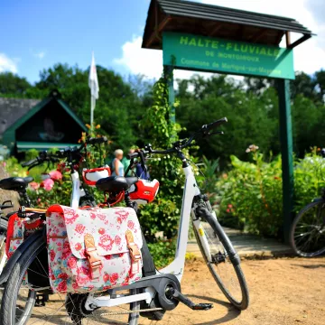 Aktive Erkundung der Mayenne: Natur, Geschichte und Entspannung mit dem Fahrrad 
