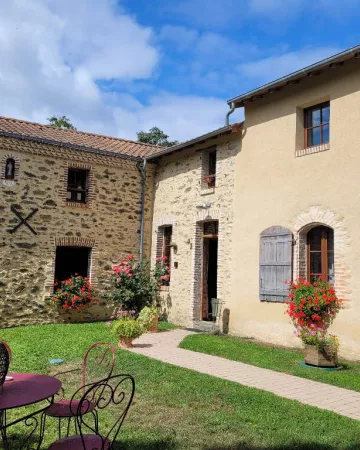 ©Francoise-Robichon