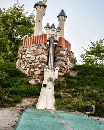 MINI GOLF - ESPACE GAMES