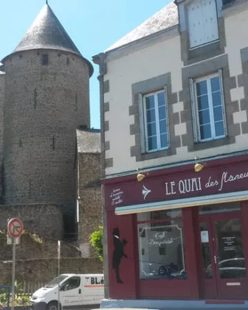 Le-Quai-des-Flaneurs